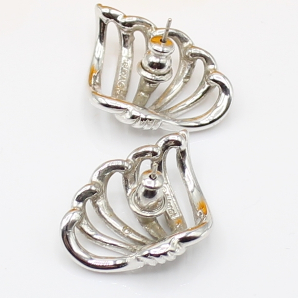 Vintage Monet wing earrings - Picture 2 of 5